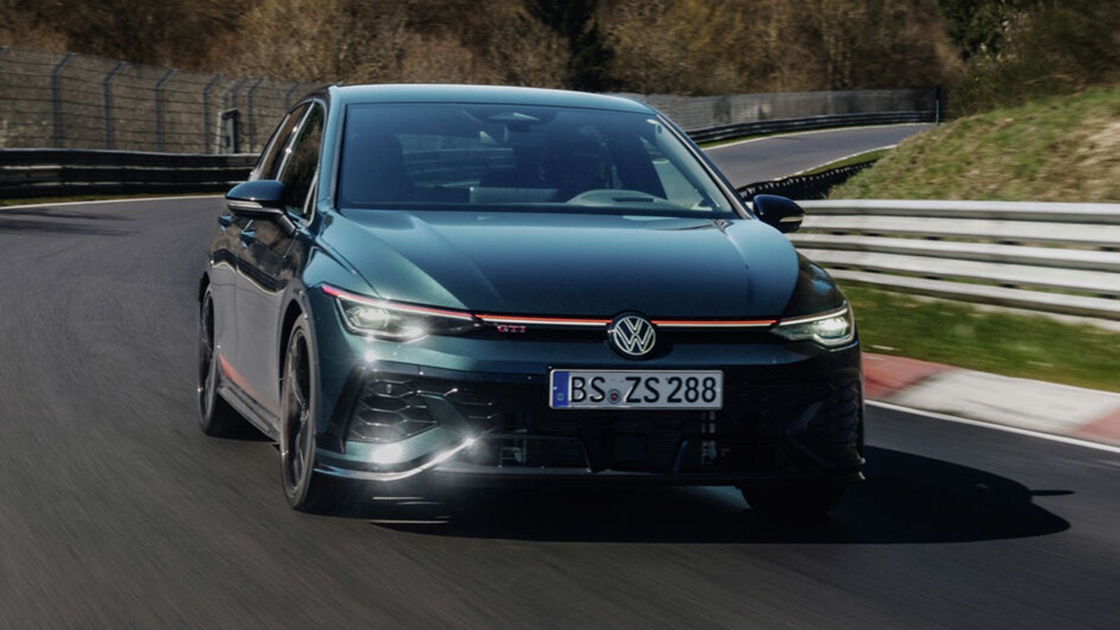 Το Volkswagen Golf GTI Edition 50 το γρηγορότερο εμπροσθιοκίνητο στο Ring 